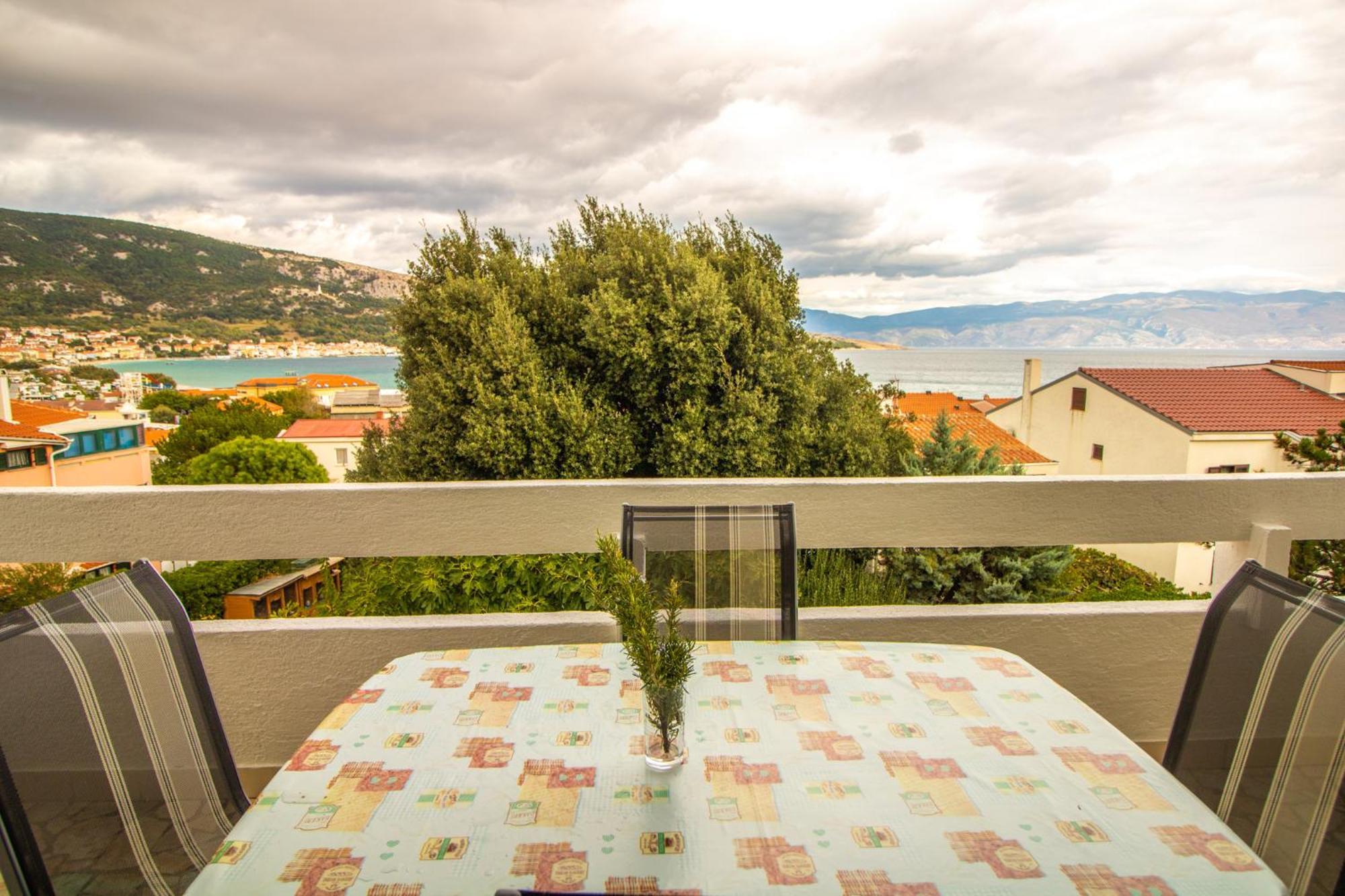 Renata Apartment With A View Baska  Luaran gambar